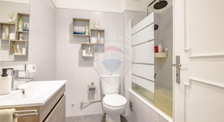 Residential - Condo/Apartment - T2 - Cacém e São Marcos, Sintra - PT