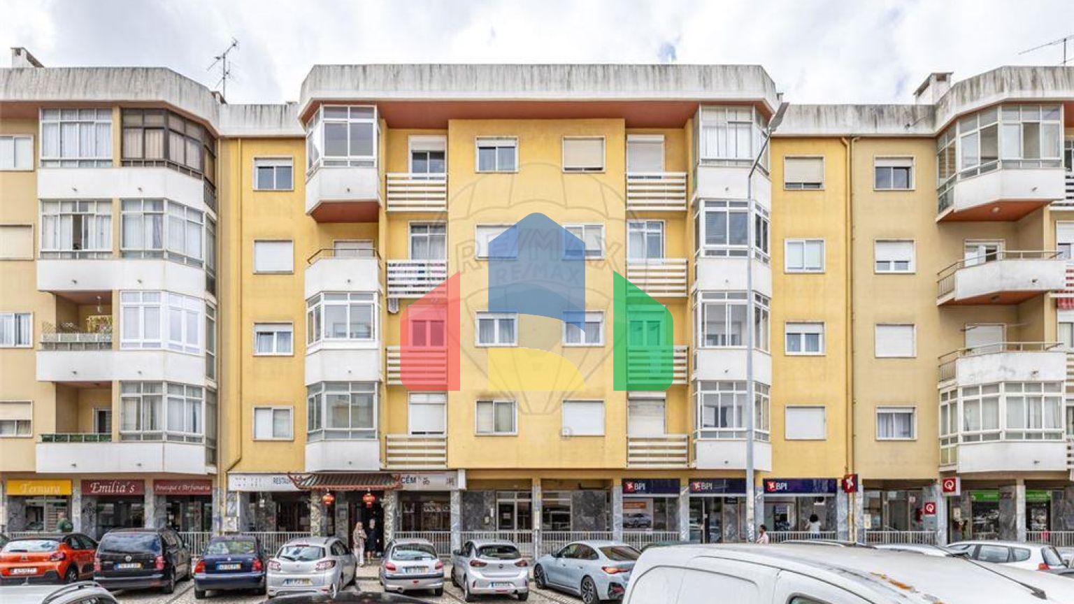 Residential - Condo/Apartment - T2 - Cacém e São Marcos, Sintra - PT