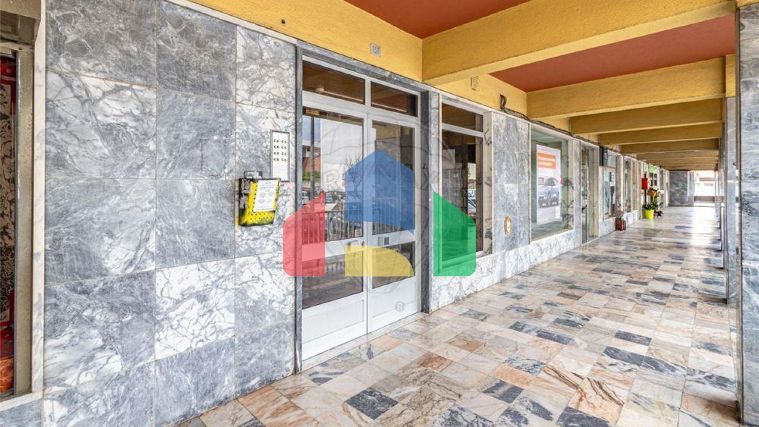 Residential - Condo/Apartment - T2 - Cacém e São Marcos, Sintra - PT