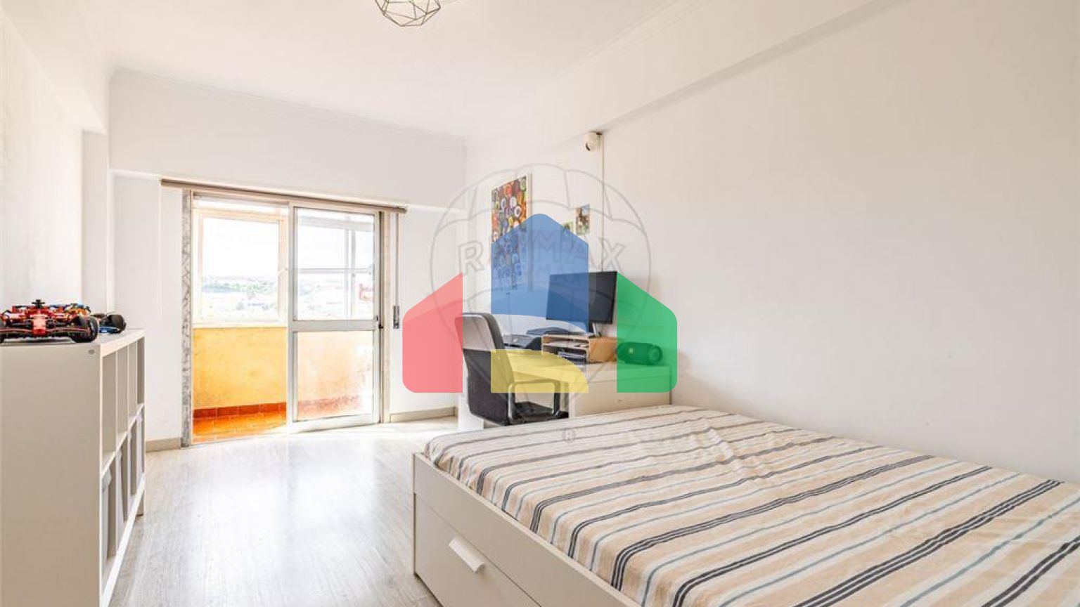 Residential - Condo/Apartment - T2 - Cacém e São Marcos, Sintra - PT