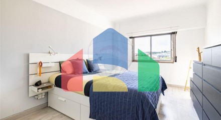 Residential - Condo/Apartment - T2 - Cacém e São Marcos, Sintra - PT
