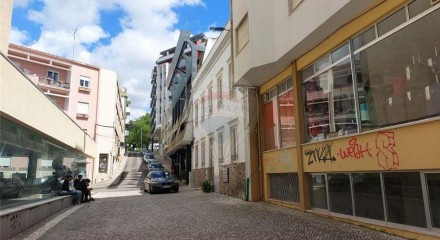 Residential - Condo/Apartment - T2 - Alcobaça e Vestiaria, Alcobaca - PT