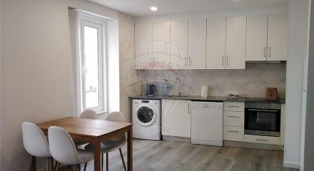 Residential - Condo/Apartment - T2 - Alcobaça e Vestiaria, Alcobaca - PT