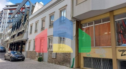 Residential - Condo/Apartment - T2 - Alcobaça e Vestiaria, Alcobaca - PT