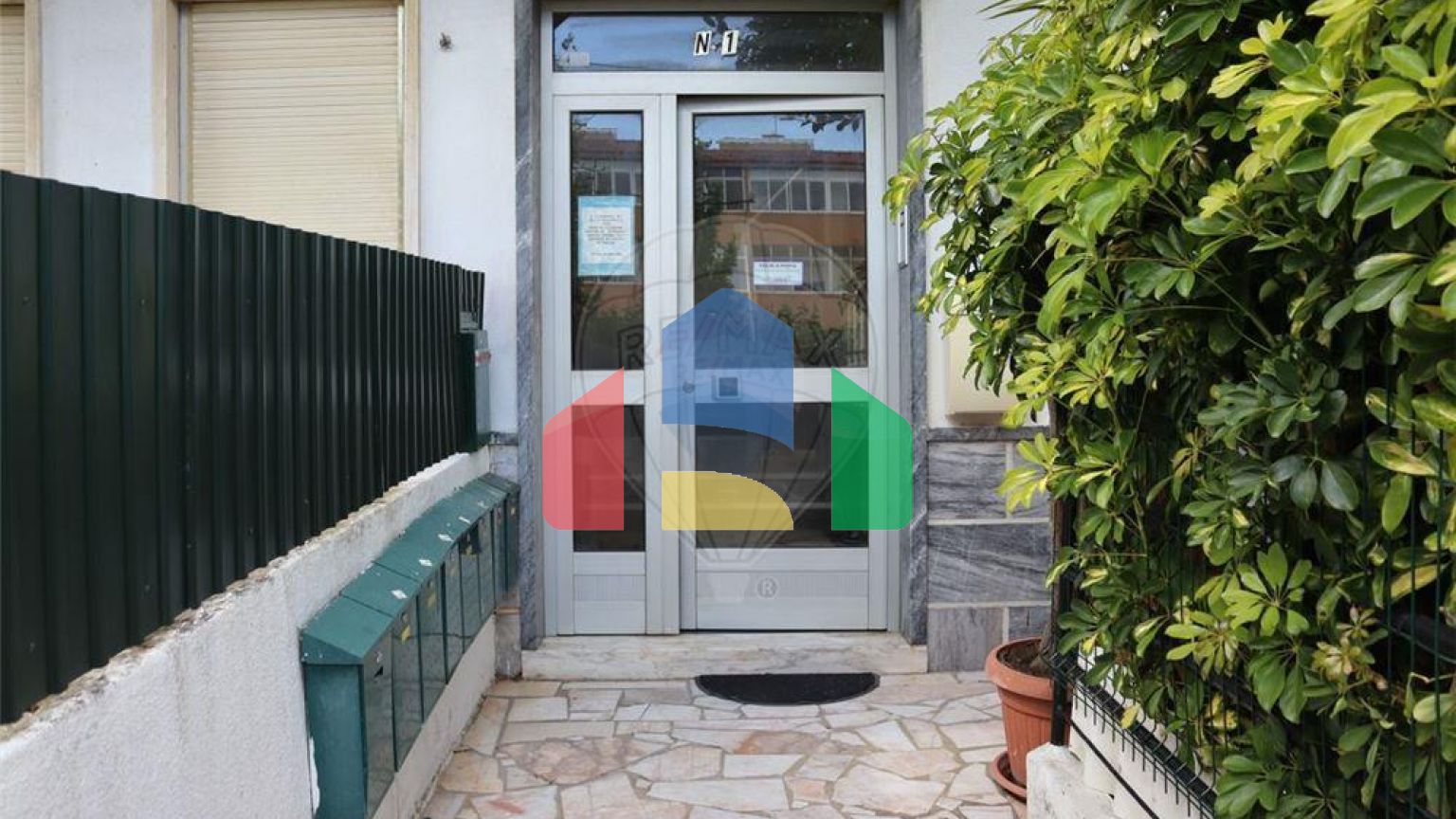 Residential - Condo/Apartment - T2 - Porto Salvo, Oeiras - PT