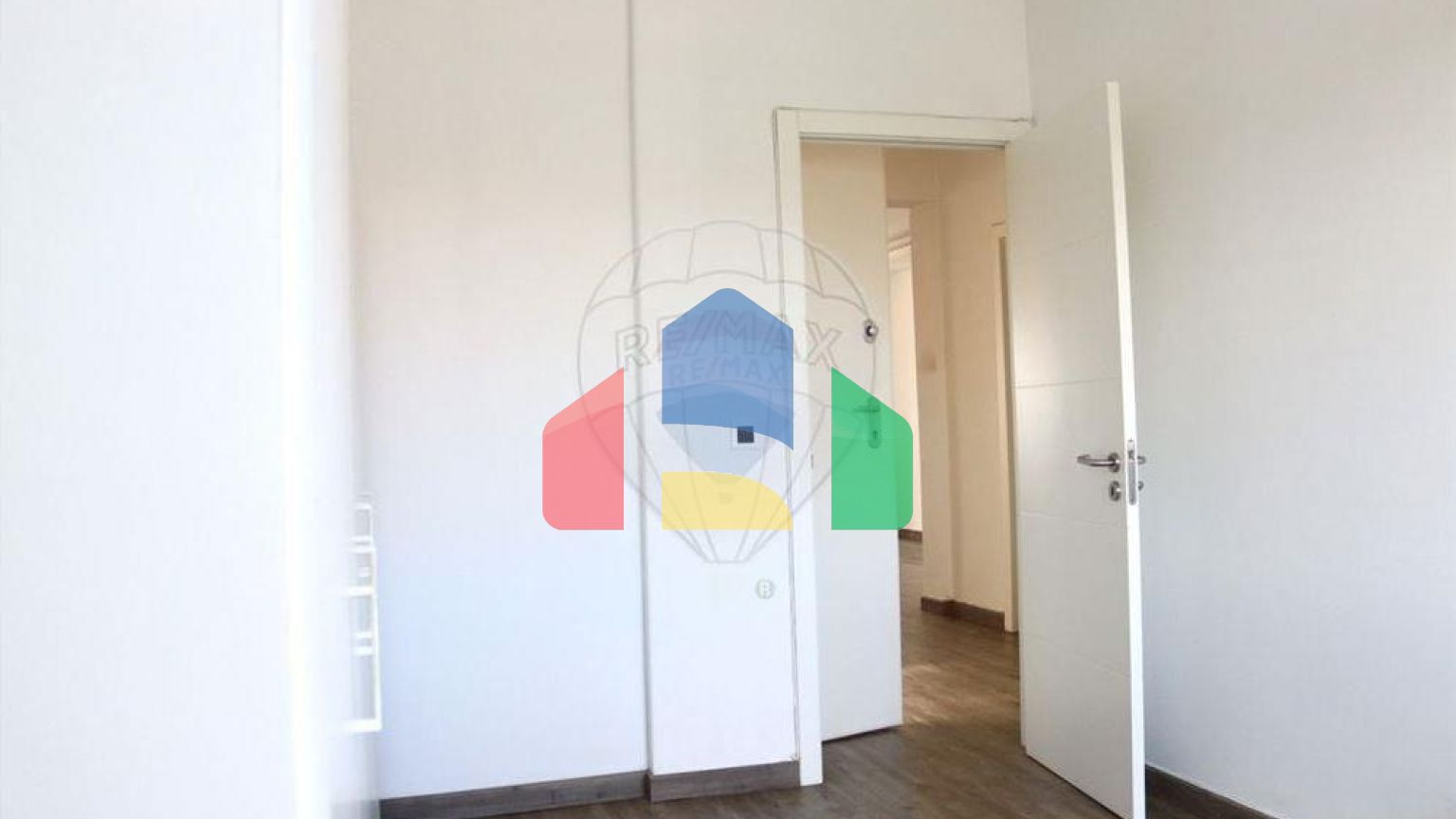 Residential - Condo/Apartment - T2 - Porto Salvo, Oeiras - PT