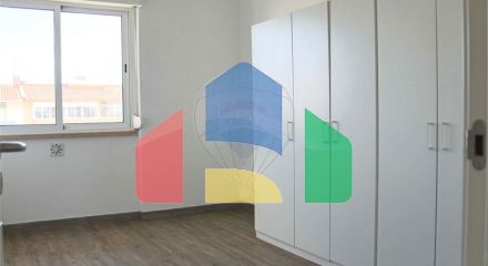 Residential - Condo/Apartment - T2 - Porto Salvo, Oeiras - PT