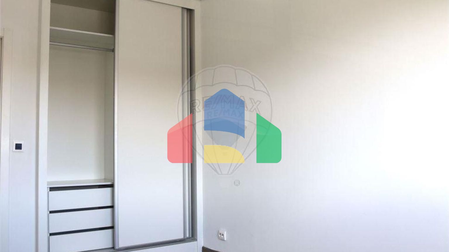 Residential - Condo/Apartment - T2 - Porto Salvo, Oeiras - PT