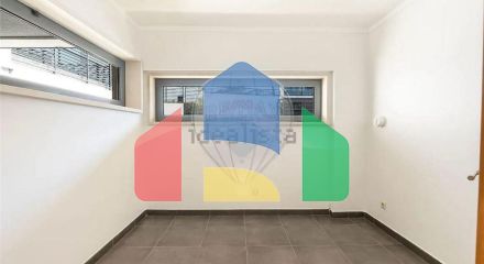 Residential - Single Family Home - T4 - Barcarena, Oeiras - PT