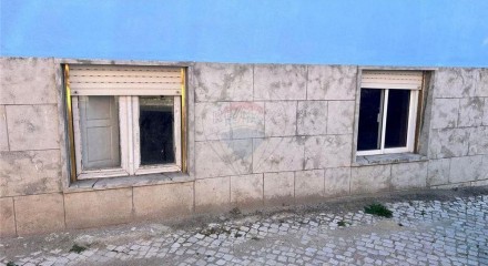 Residential - Condo/Apartment - T1 - Barcarena, Oeiras - PT