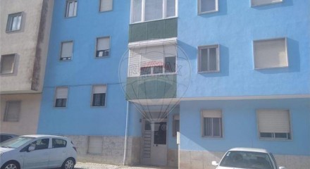 Residential - Condo/Apartment - T1 - Barcarena, Oeiras - PT