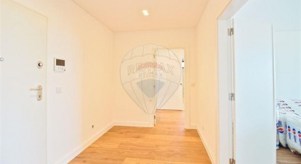 Residential - Condo/Apartment - T1 - Barcarena, Oeiras - PT