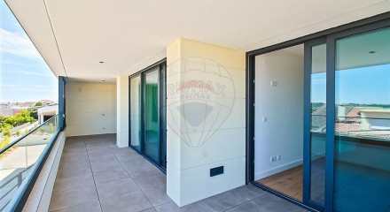 Residential - Condo/Apartment - T1 - Barcarena, Oeiras - PT