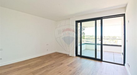 Residential - Condo/Apartment - T1 - Barcarena, Oeiras - PT