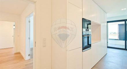 Residential - Condo/Apartment - T1 - Barcarena, Oeiras - PT