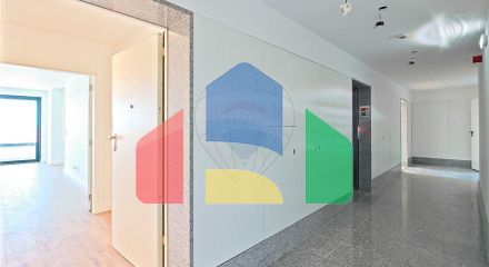 Residential - Condo/Apartment - T1 - Barcarena, Oeiras - PT