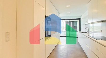Residential - Condo/Apartment - T1 - Barcarena, Oeiras - PT