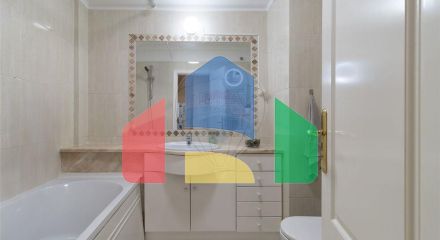 Residential - Condo/Apartment - T2 - Carnaxide e Queijas, Oeiras - PT