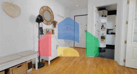 Residential - Condo/Apartment - T2 - Carnaxide e Queijas, Oeiras - PT