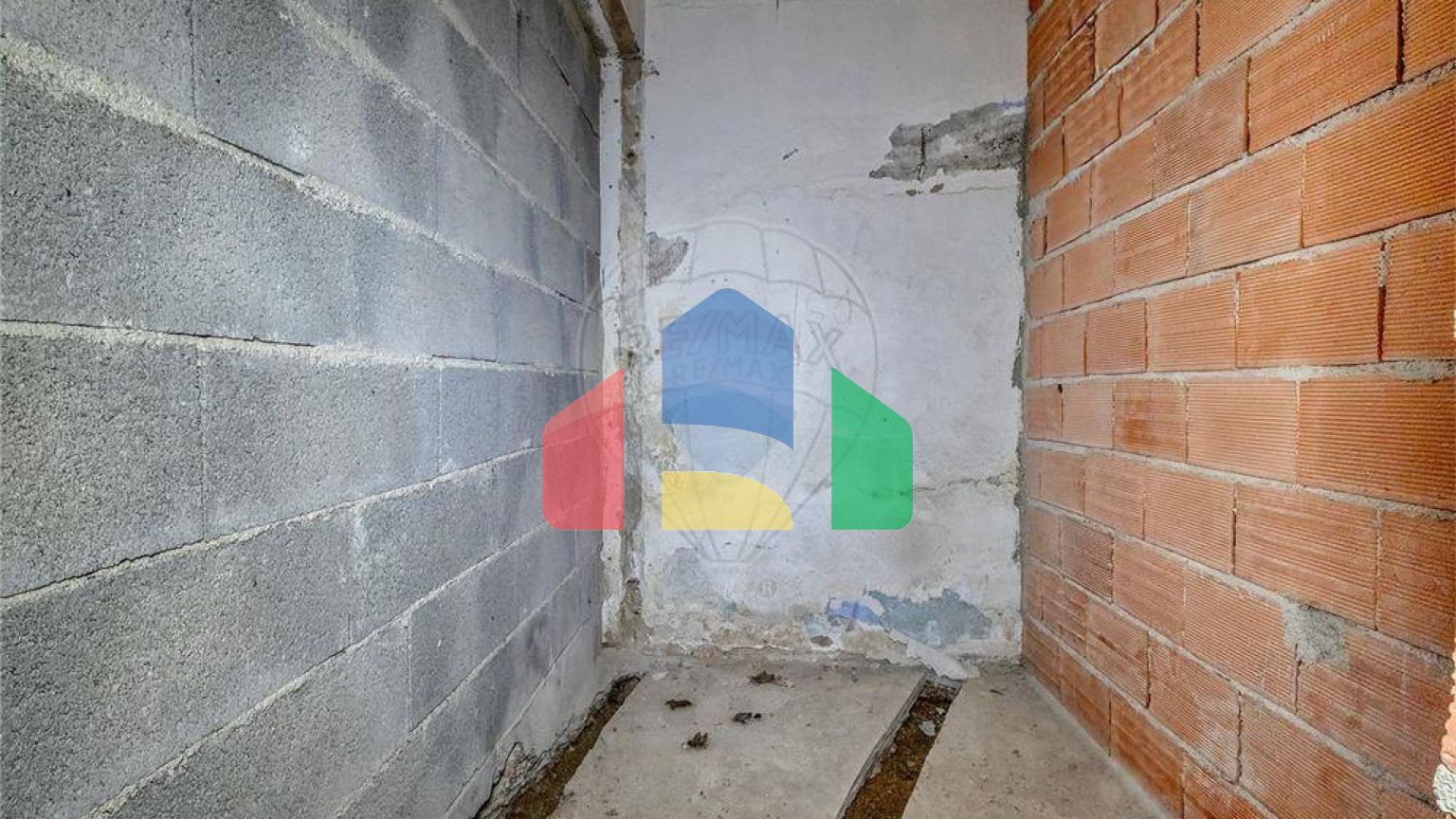 Residential - Single Family Home - T3 - Rio Tinto, Gondomar - PT