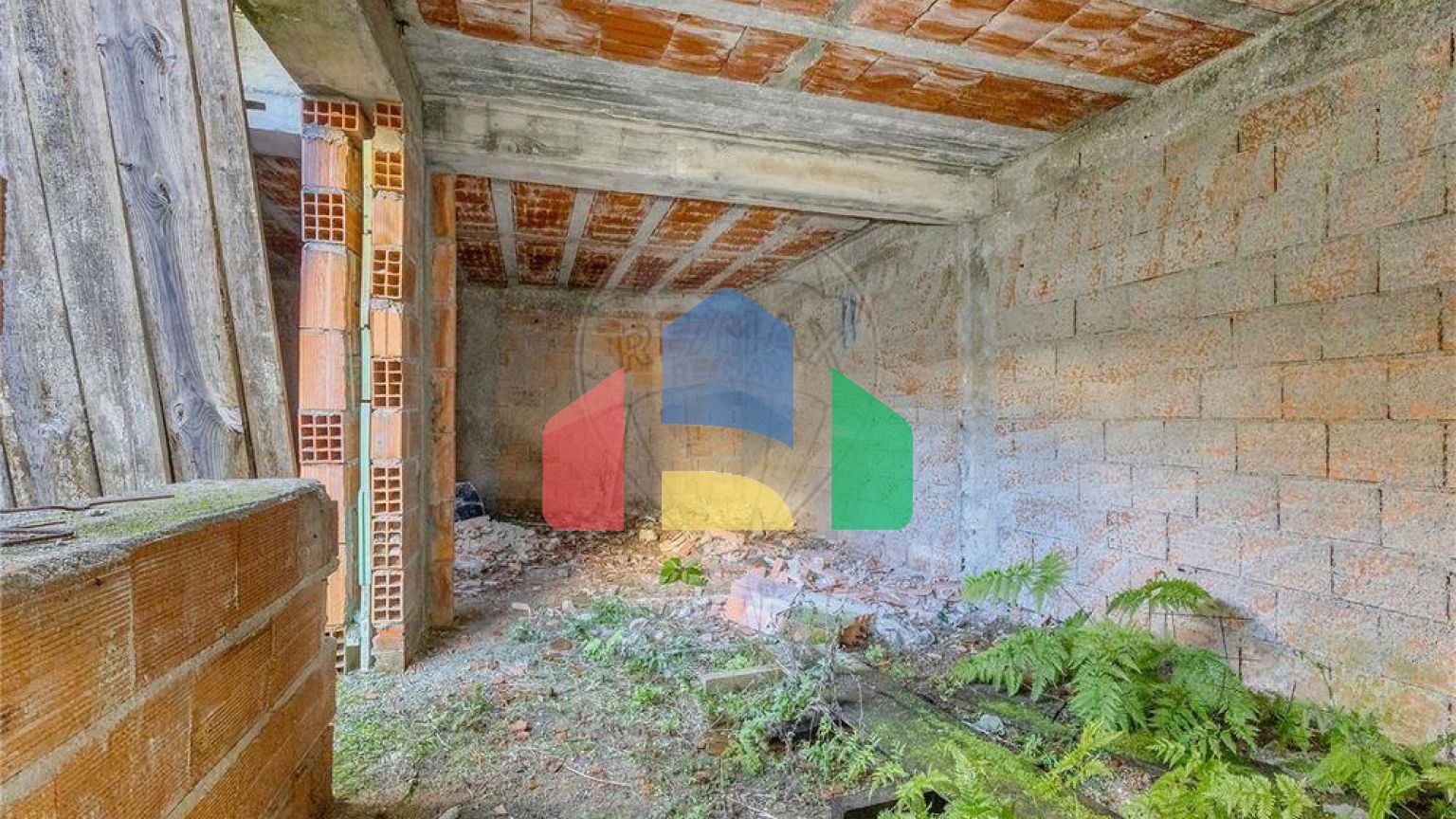 Residential - Single Family Home - T3 - Rio Tinto, Gondomar - PT