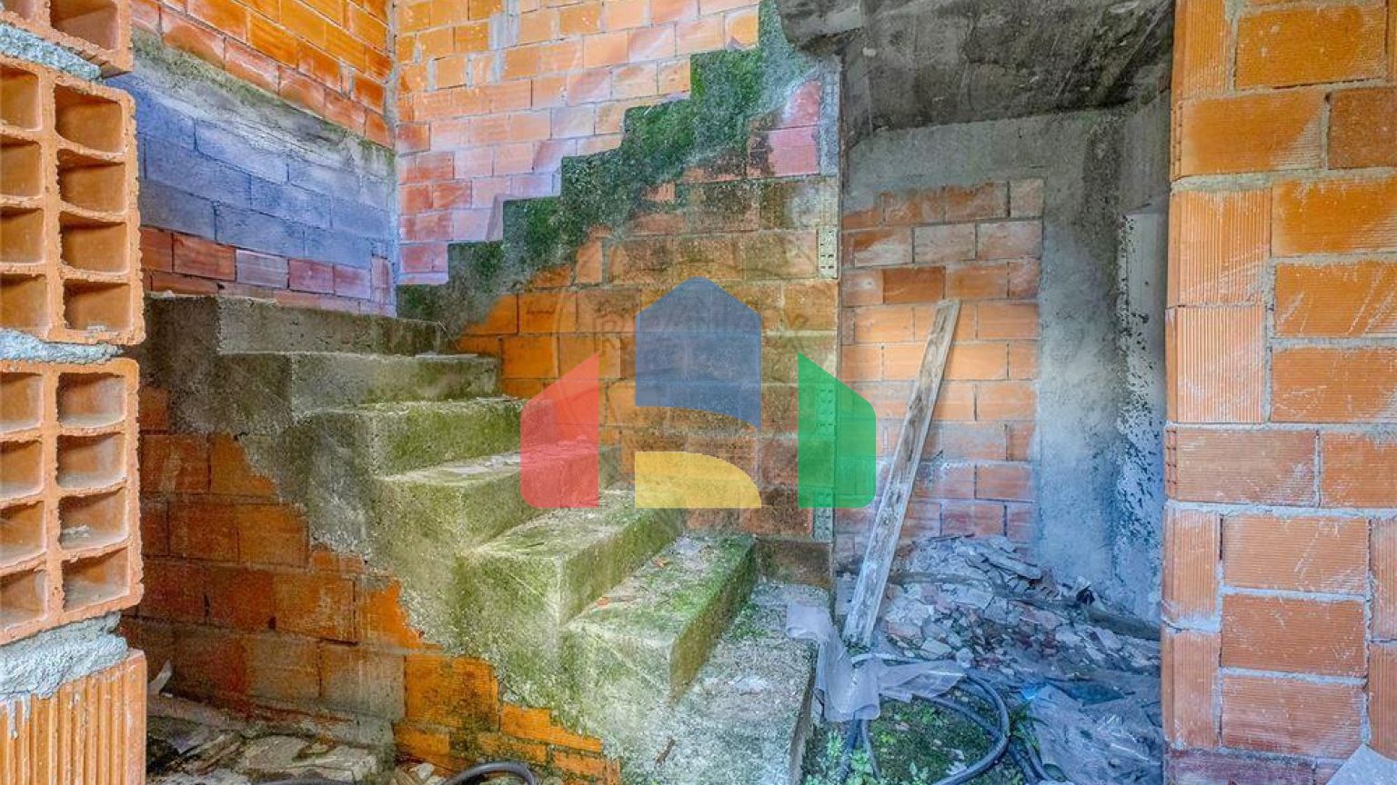 Residential - Single Family Home - T3 - Rio Tinto, Gondomar - PT