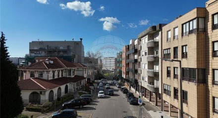 Residential - Condo/Apartment - T4 - Rio Tinto, Gondomar - PT