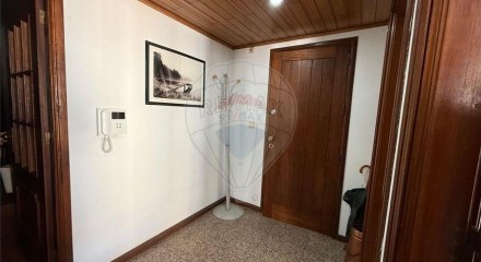 Residential - Condo/Apartment - T4 - Rio Tinto, Gondomar - PT