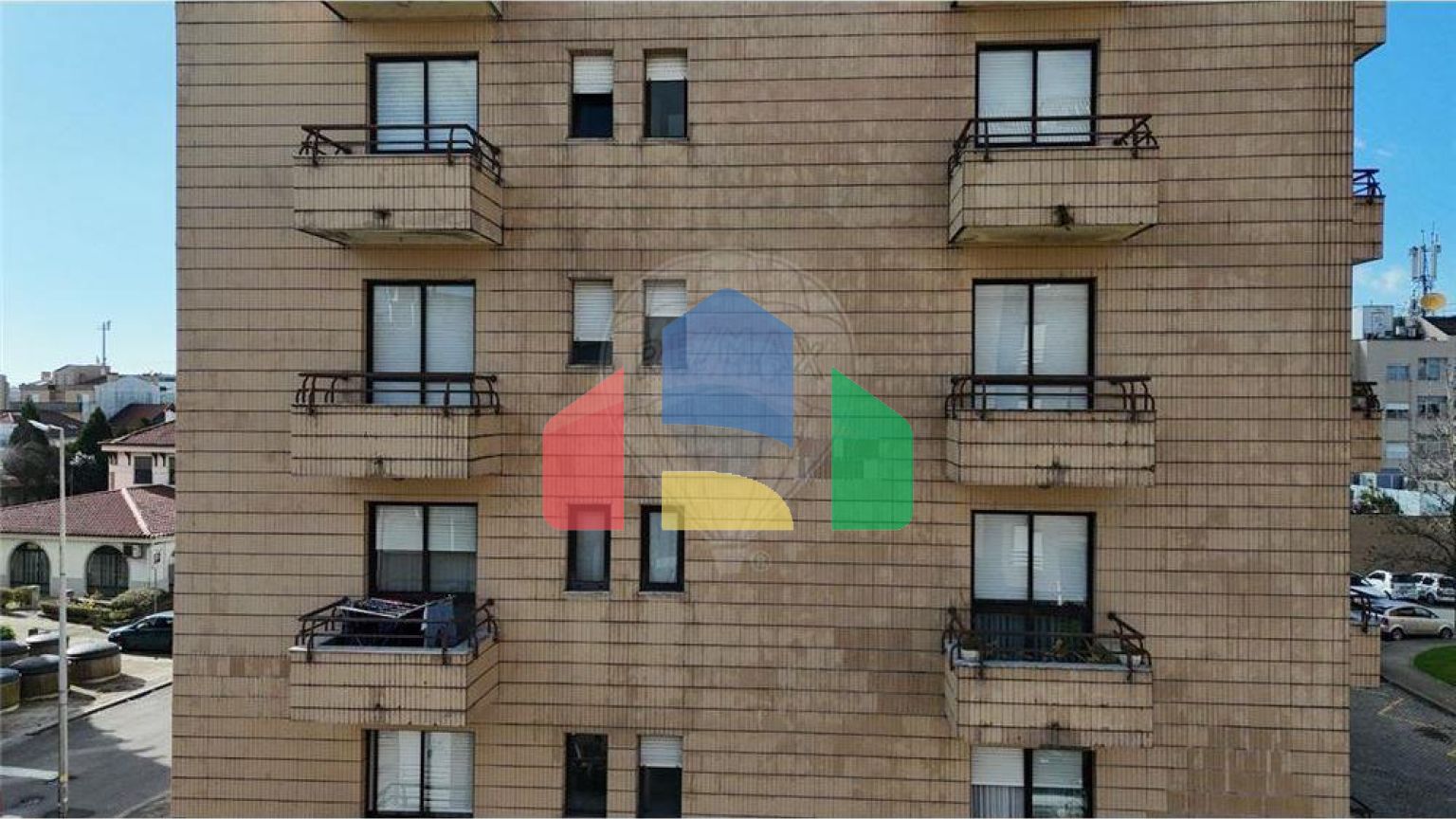 Residential - Condo/Apartment - T4 - Rio Tinto, Gondomar - PT