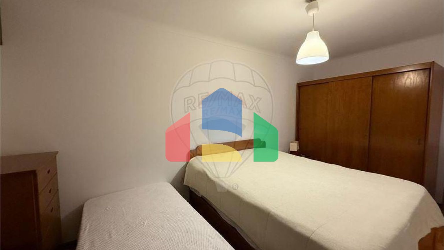 Residential - Condo/Apartment - T4 - Rio Tinto, Gondomar - PT