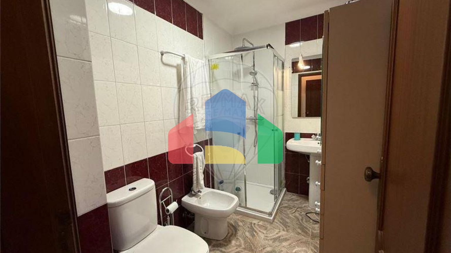 Residential - Condo/Apartment - T4 - Rio Tinto, Gondomar - PT