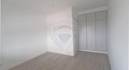 Residential - Condo/Apartment - T2 - Alpiarca, Alpiarca - PT