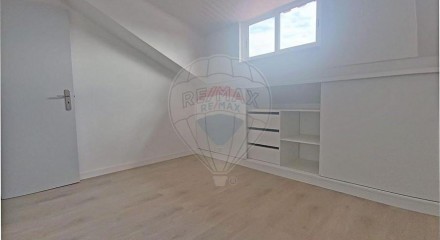 Residential - Condo/Apartment - T2 - Alpiarca, Alpiarca - PT