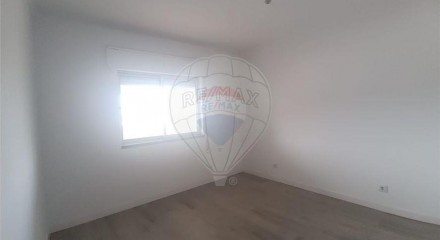 Residential - Condo/Apartment - T2 - Alpiarca, Alpiarca - PT