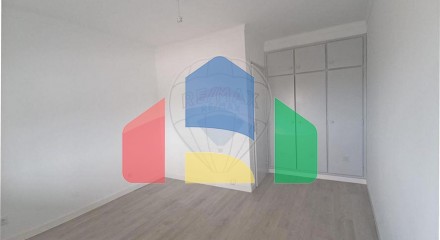 Residential - Condo/Apartment - T2 - Alpiarca, Alpiarca - PT