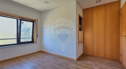 Residential - Single Family Home - T3 - Mafamude e Vilar do Paraíso, Vila Nova de Gaia - PT