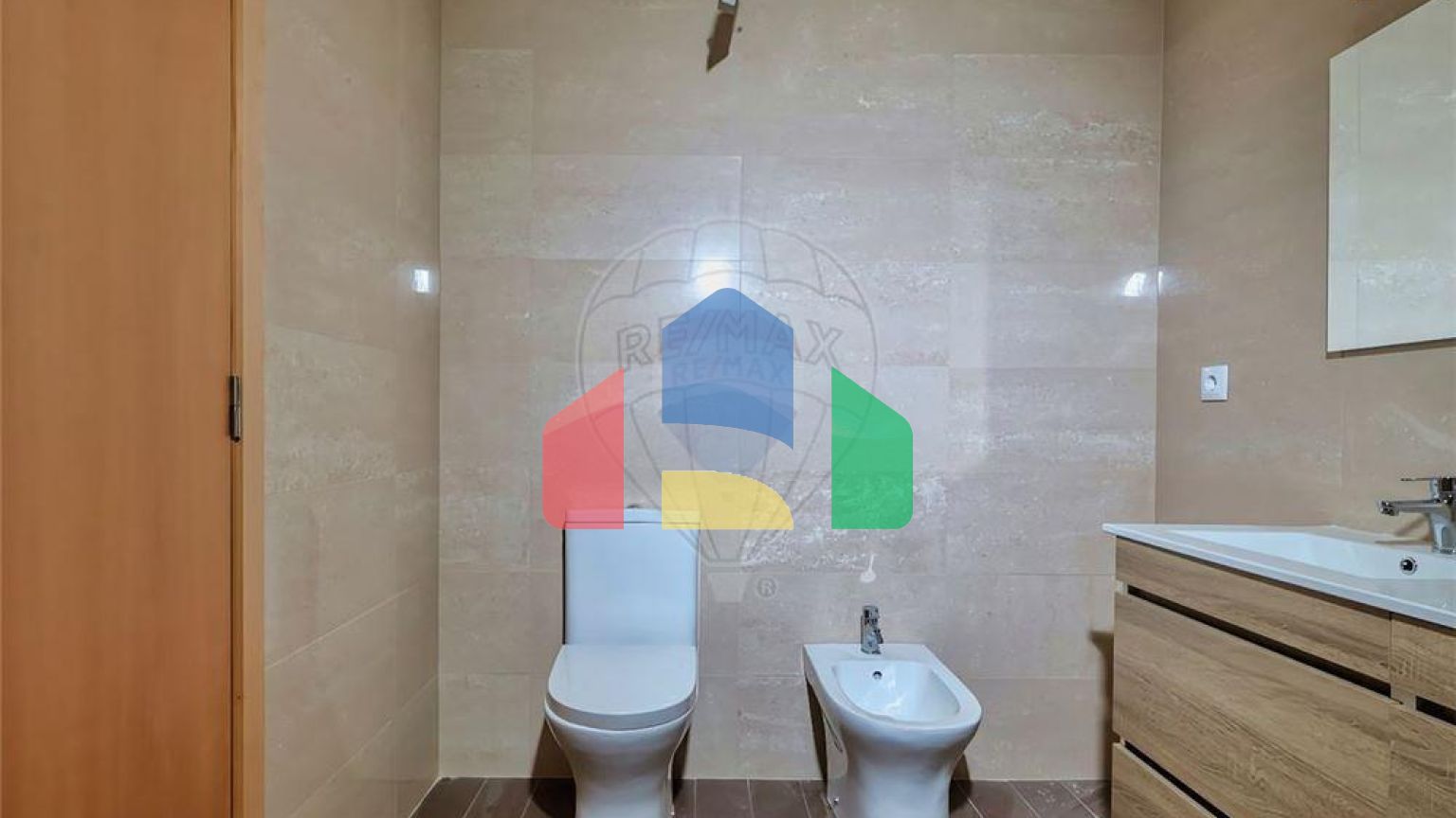 Residential - Single Family Home - T3 - Mafamude e Vilar do Paraíso, Vila Nova de Gaia - PT