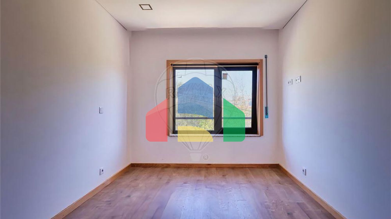 Residential - Single Family Home - T3 - Mafamude e Vilar do Paraíso, Vila Nova de Gaia - PT