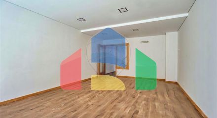 Residential - Single Family Home - T3 - Mafamude e Vilar do Paraíso, Vila Nova de Gaia - PT