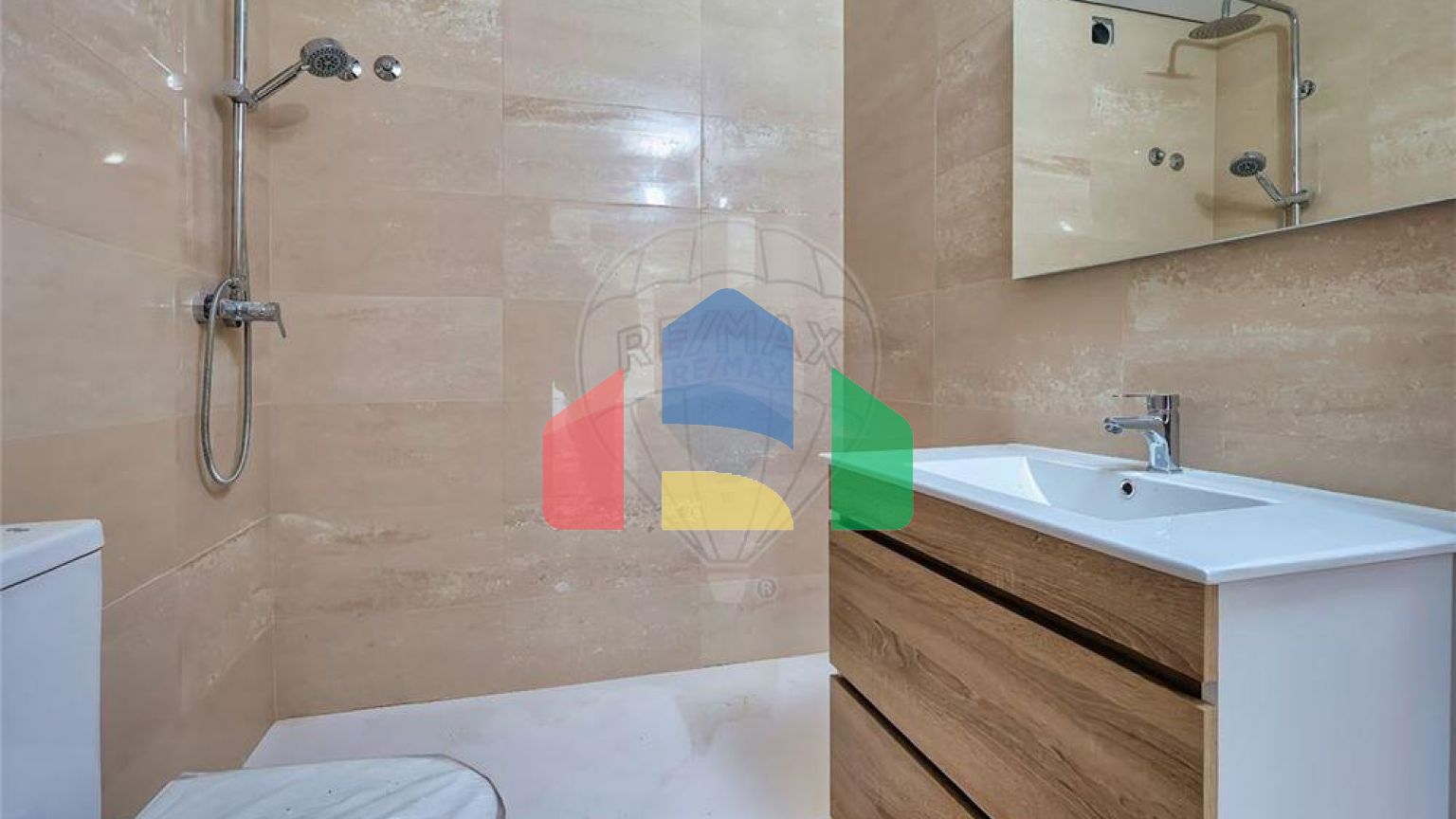 Residential - Single Family Home - T3 - Mafamude e Vilar do Paraíso, Vila Nova de Gaia - PT