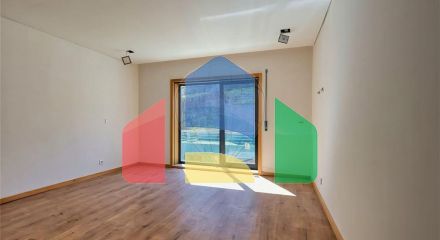 Residential - Single Family Home - T3 - Mafamude e Vilar do Paraíso, Vila Nova de Gaia - PT