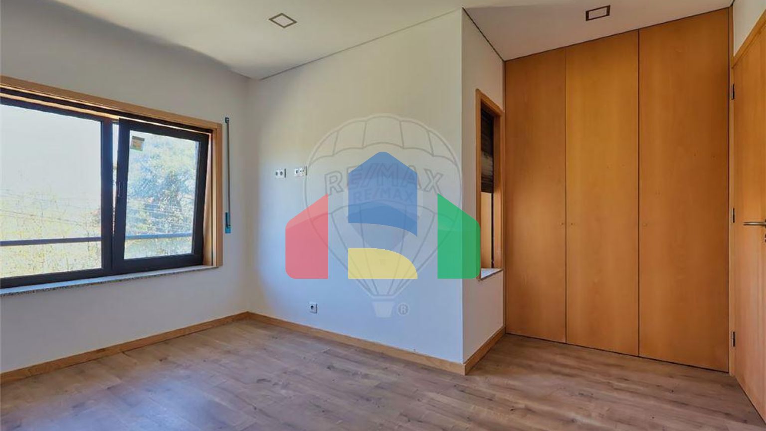 Residential - Single Family Home - T3 - Mafamude e Vilar do Paraíso, Vila Nova de Gaia - PT