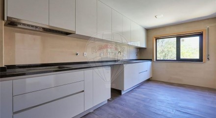 Residential - Single Family Home - T3 - Mafamude e Vilar do Paraíso, Vila Nova de Gaia - PT