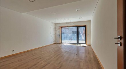 Residential - Single Family Home - T3 - Mafamude e Vilar do Paraíso, Vila Nova de Gaia - PT