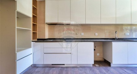 Residential - Single Family Home - T3 - Mafamude e Vilar do Paraíso, Vila Nova de Gaia - PT