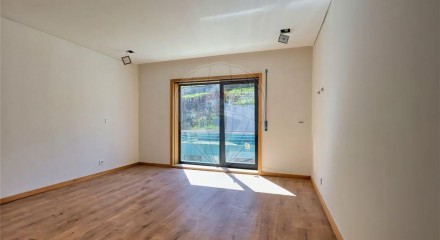 Residential - Single Family Home - T3 - Mafamude e Vilar do Paraíso, Vila Nova de Gaia - PT