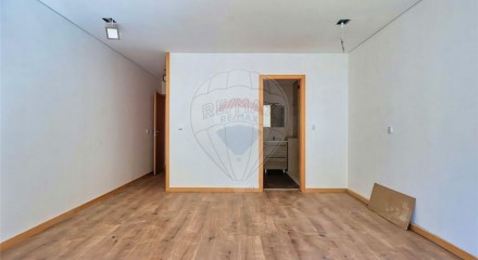 Residential - Single Family Home - T3 - Mafamude e Vilar do Paraíso, Vila Nova de Gaia - PT