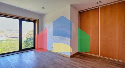 Residential - Single Family Home - T3 - Mafamude e Vilar do Paraíso, Vila Nova de Gaia - PT