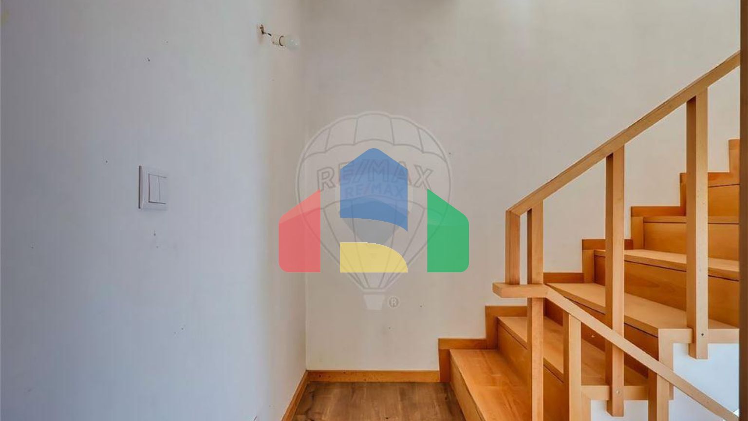 Residential - Single Family Home - T3 - Mafamude e Vilar do Paraíso, Vila Nova de Gaia - PT