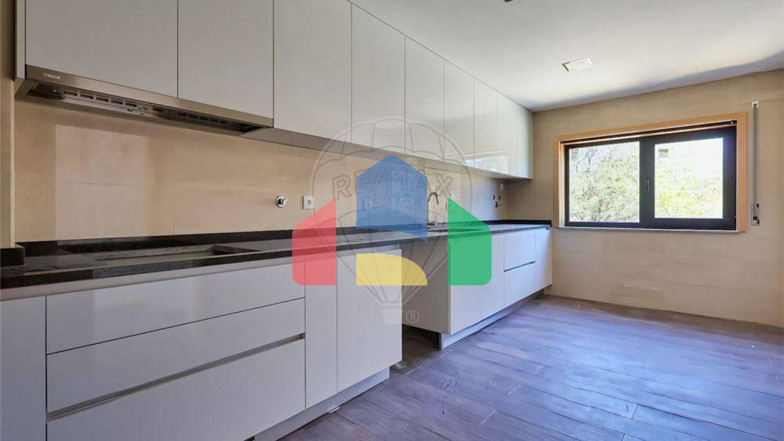 Residential - Single Family Home - T3 - Mafamude e Vilar do Paraíso, Vila Nova de Gaia - PT